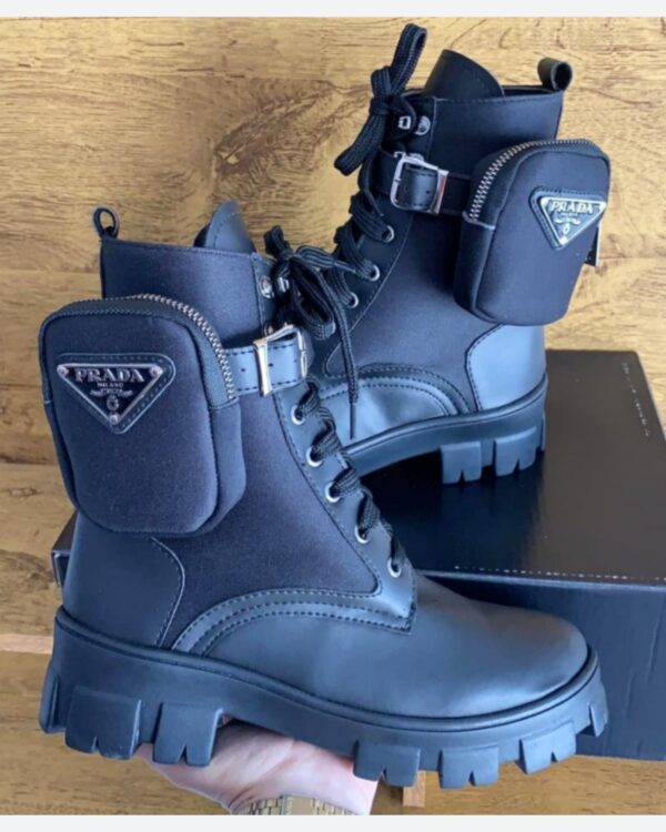 BOTA PRADA MONOLITY