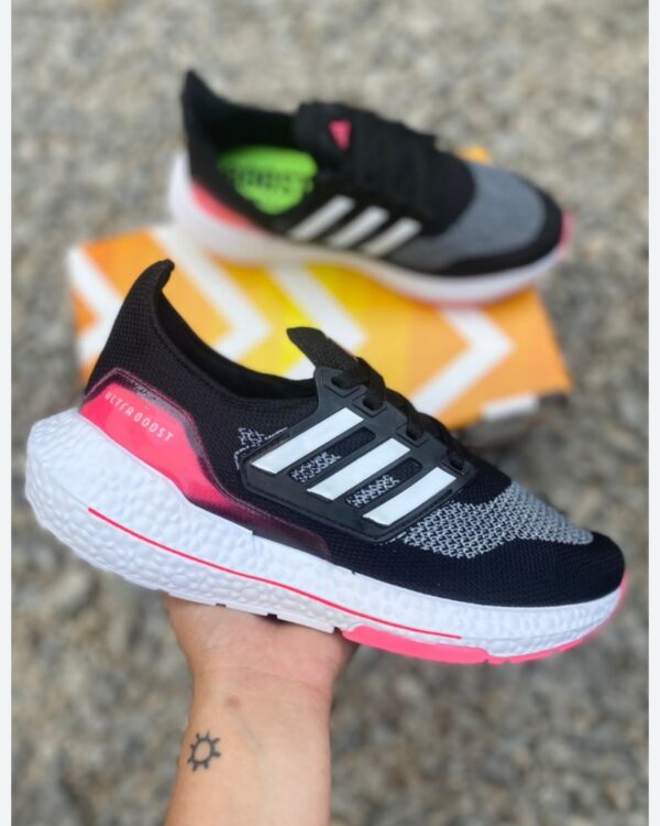 TENIS ADIDAS ULTRABOOST  21 FEMININO